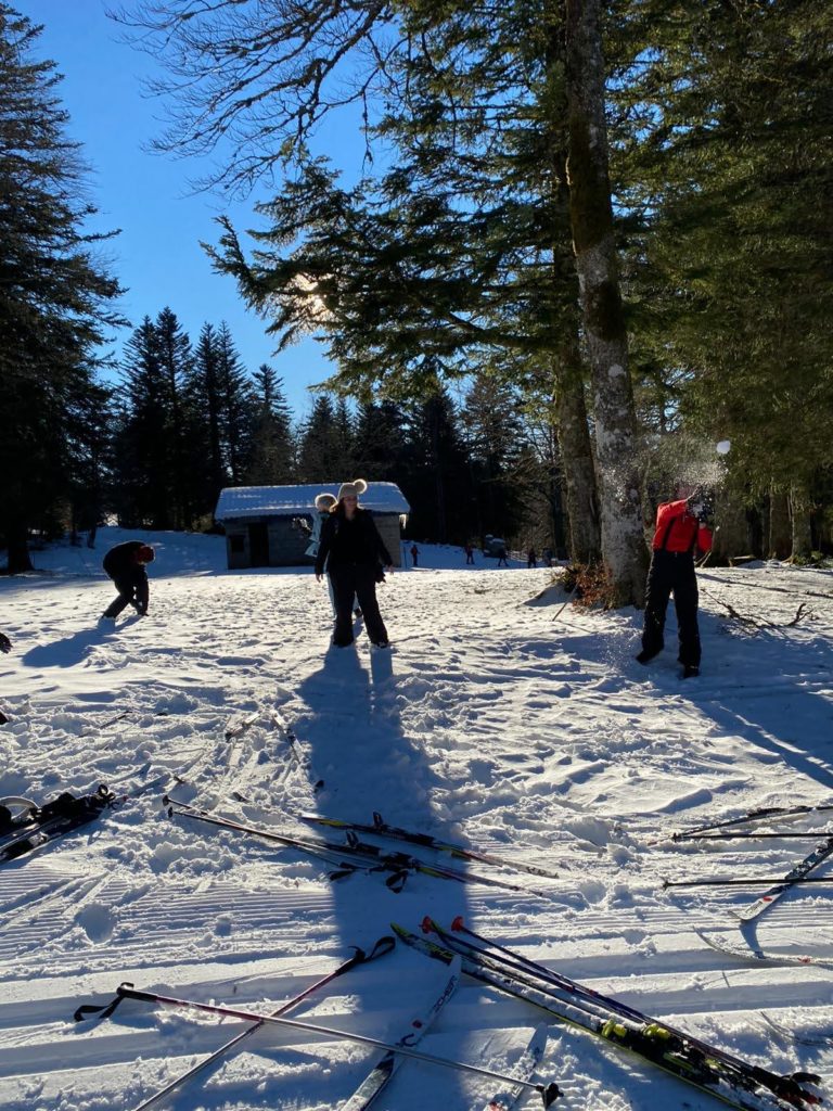 Bataille de boules de neige à la Stèle, Vacances à la montagne à la Bourboule