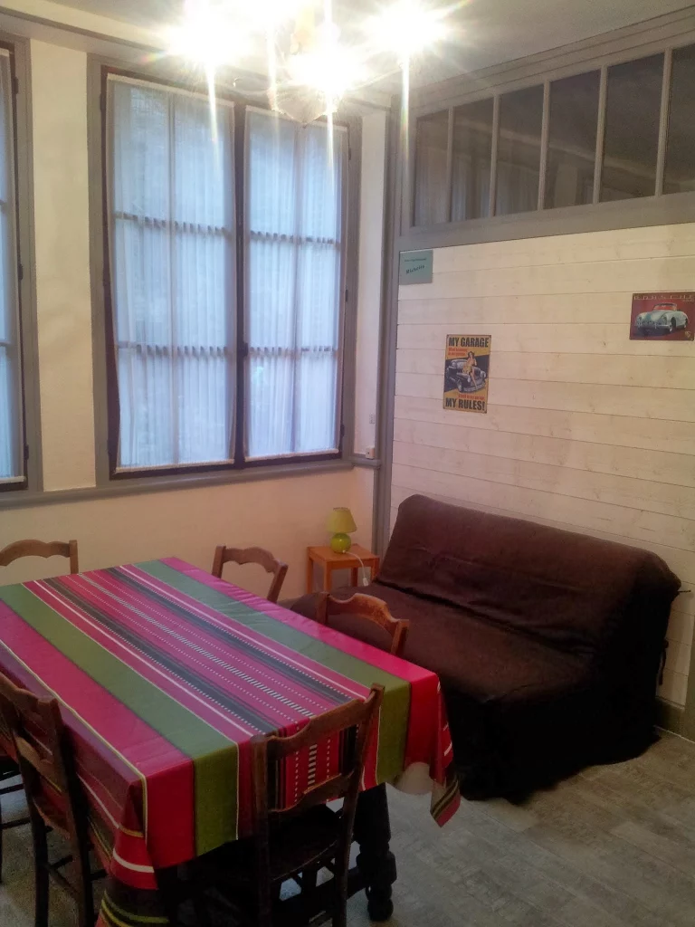 Seating area of the apartment CHARLANNES